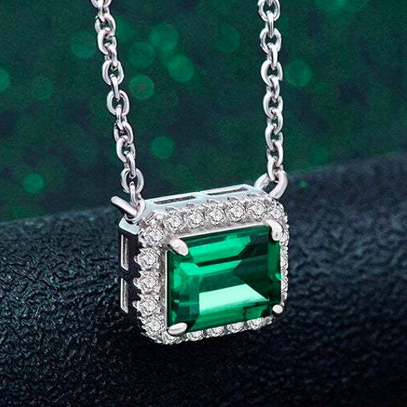 Kalung Liontin Cubic Zirconia Warna Hijau Untuk Wanita