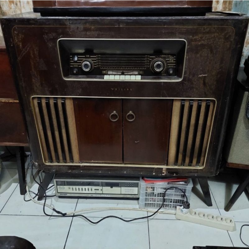 Cabinet Turntable Radio tabung Philips Holland Normal Utuh