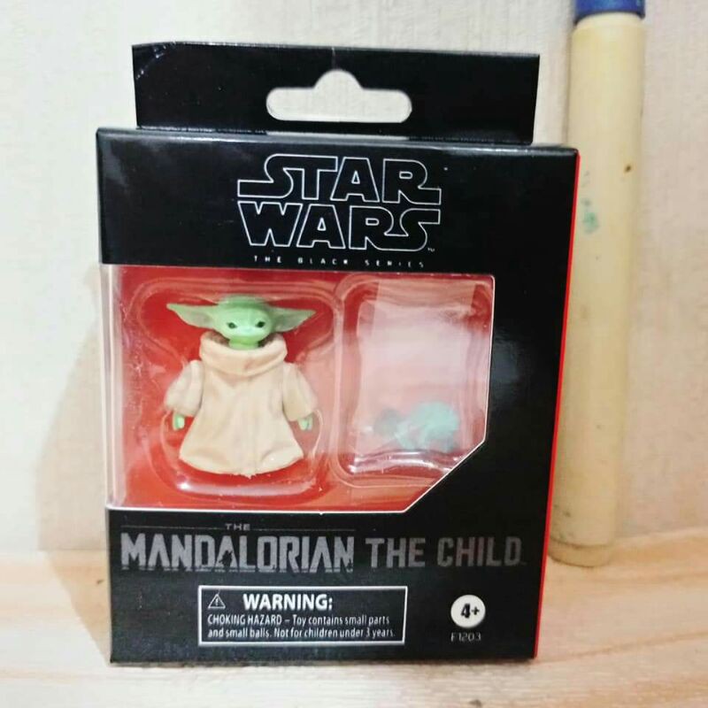 mainan action figureMandalorian the child
baby yoda