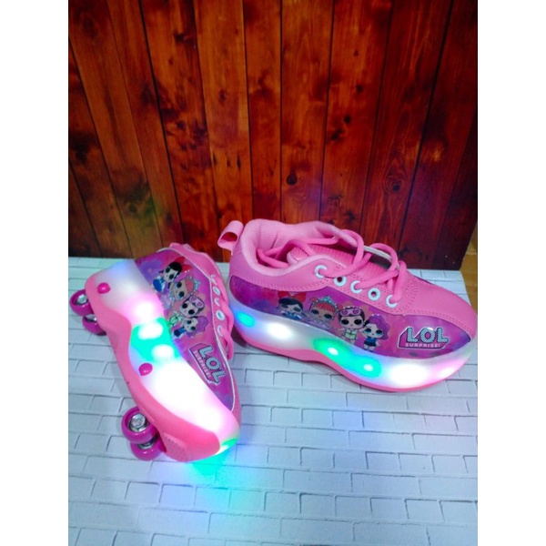 Sepatu roda 4 lampu anak / sepatu roda led lampu / sepatu anak roda