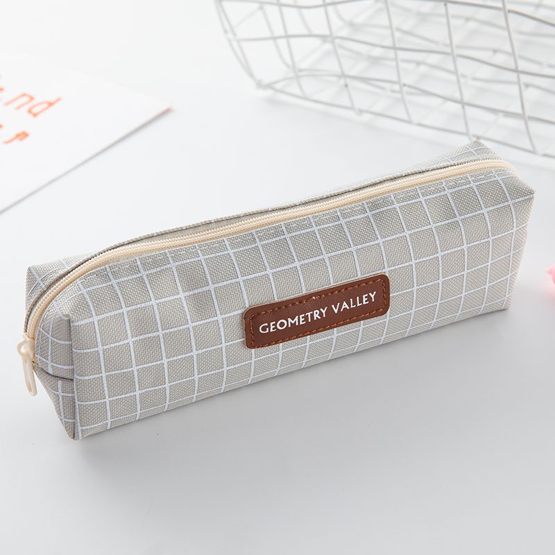 ATM.Medan Tempat Pensil Kanvas Monokrom-B