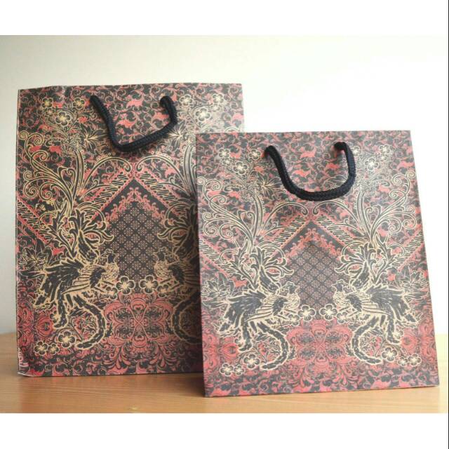 

TAS KERTAS / PAPER BAG BATIK UKURAN SEDANG ISI 120 PCS