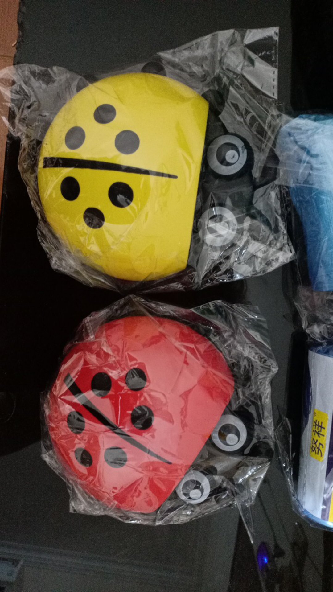 Bathroom Wall-mounted Suction Cartoon Ladybug Toothbrush Storage Holder /household Cute Wall Sucker Hooks Brush Container Cup Shelf