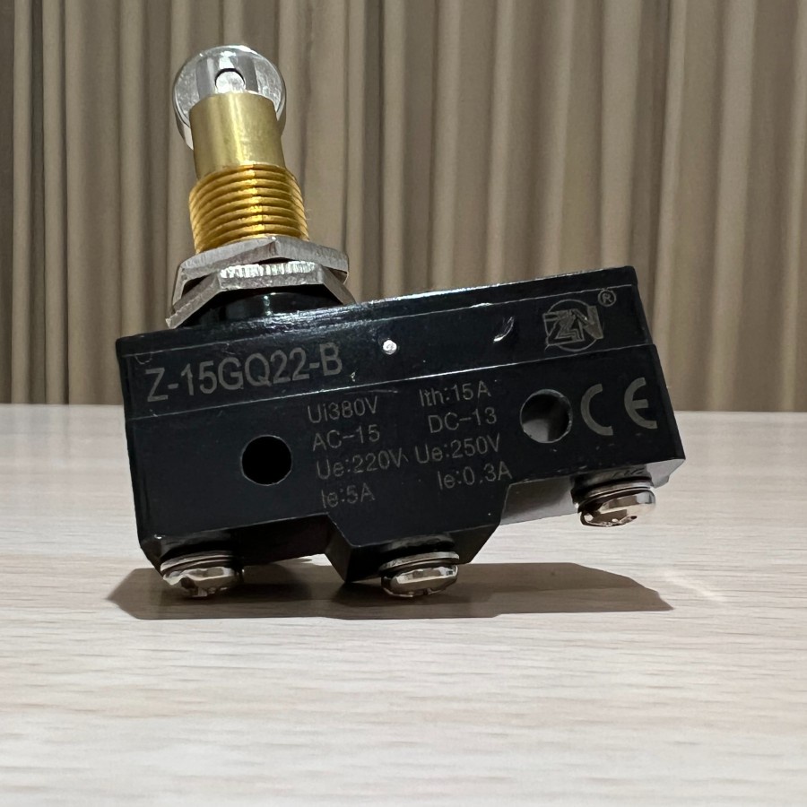 MICRO SWITCH LIMIT TIANG RODA LURUS MICROSWITCH OMRON ZN Z-15GQ22-B