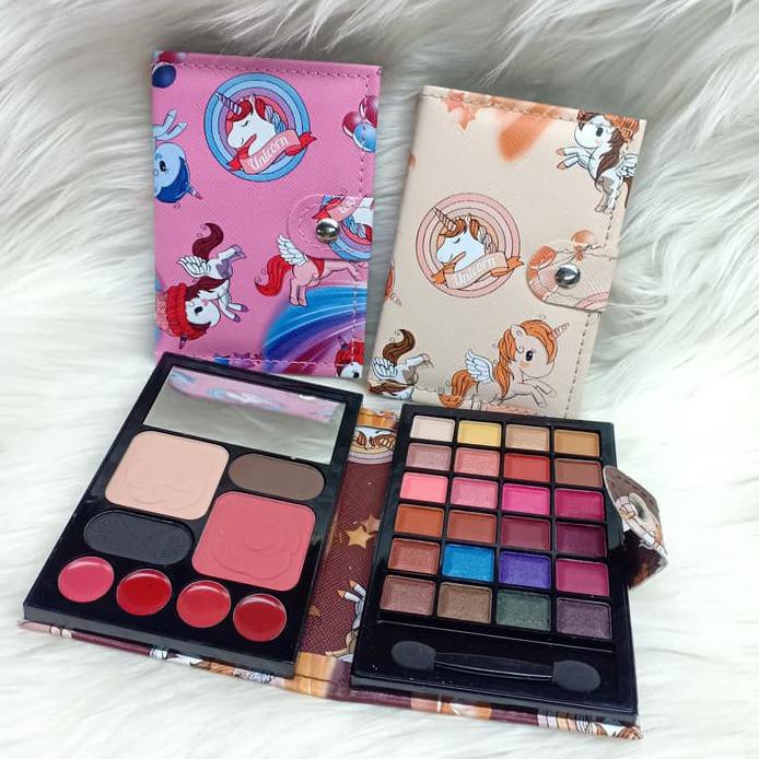 EYESHADOW DOMPET UKURAN BESAR