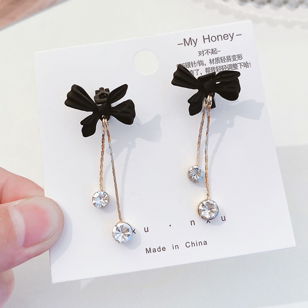 1 Pasang Anting Tusuk Gantung Desain Pita Besar Warna Hitam Hias Berlian Untuk Wanita