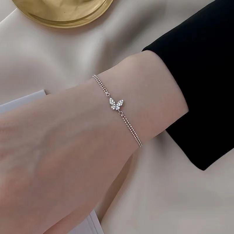 YEEZII Gelang Choker Rantai Ganda Hias Kupu-Kupu Kristal Gaya Elegan Untuk Wanita