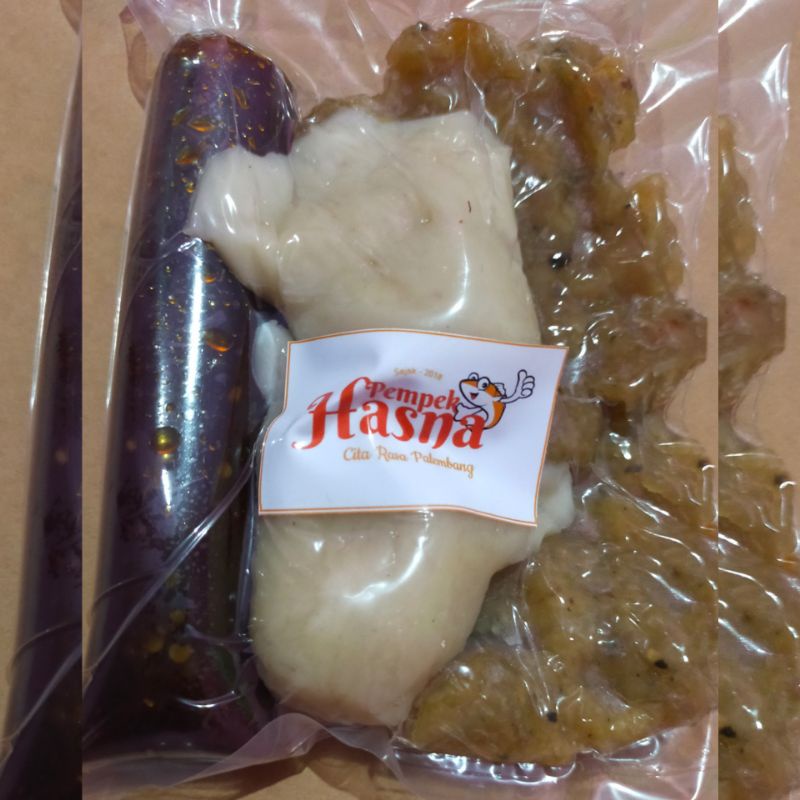

PEMPEK HASNA (pempek campur)