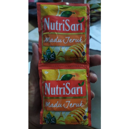 

Nutrisari Madu Jeruk Renteng Isi 10 Sachet