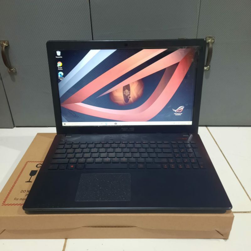 Laptop Asus Gaming Baby ROG X550LC Cor i5-4200U Ram 8GB SSD 256GB Nvdia Geforce GT 720M dedicated 2GB