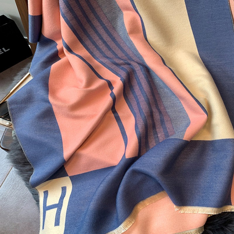 Syal &quot;Hebe&quot; 60 x 190 Anggun motif H yang mewah Bahan High Grade Cashmere Immitation