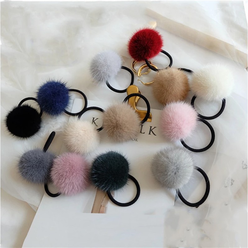 IKAT RAMBUT KOREA POM POM - Ikat Rambut Pompom Elastis dengan Bulu Lembut - Kuncir Rambut Anak