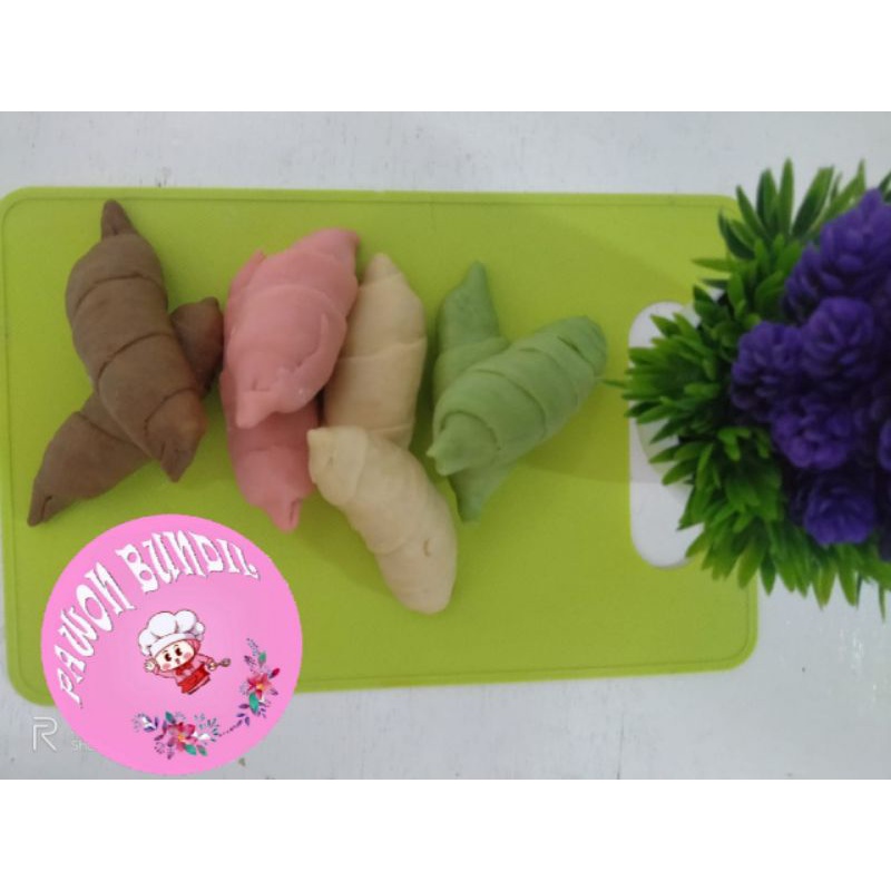 

Pisang-Molen-Pelangi-Pawon-Bundil