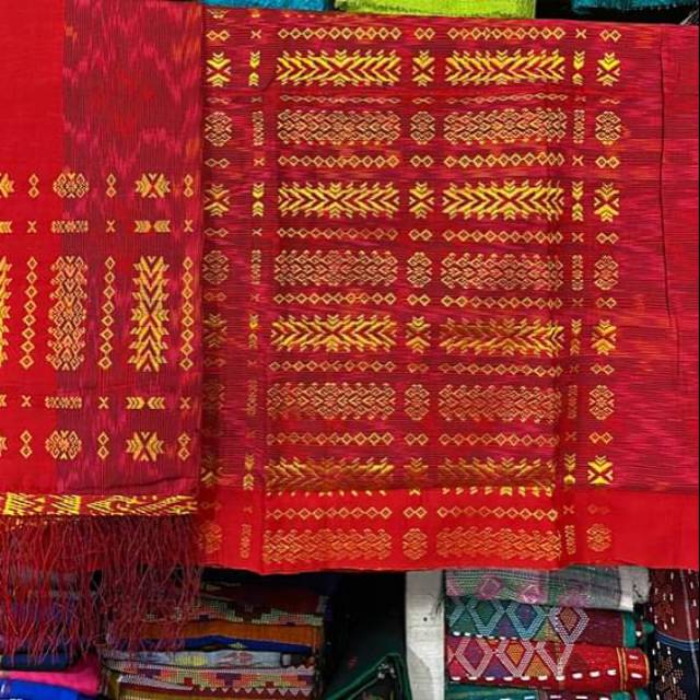 Songket tenun tarutung
