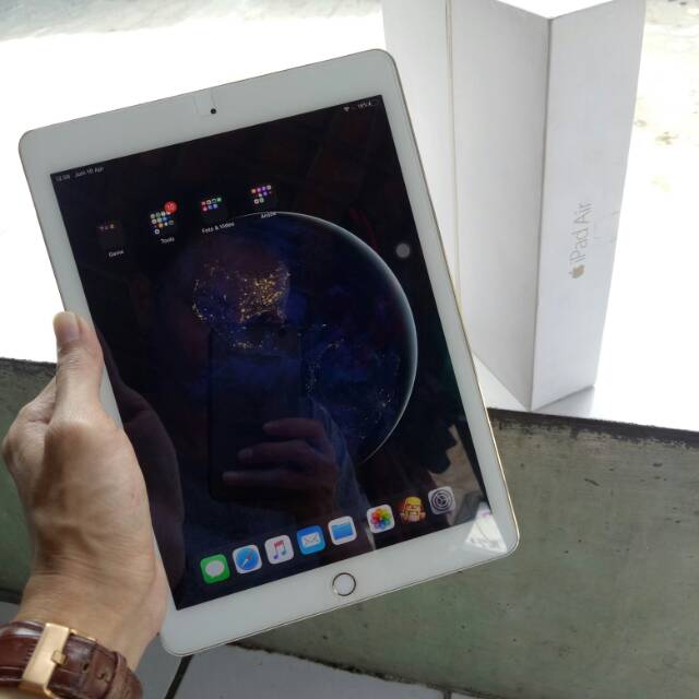 Ipad air 2 second like new