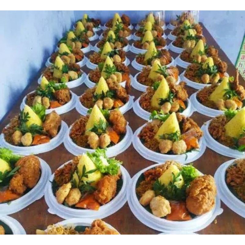 

Nasi Tumpeng Mini / Nasi Kuning buat Acara