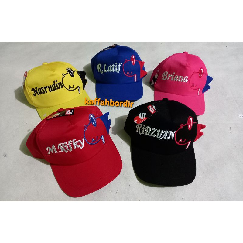 TOPI BASEBALL ANAK KARAKTER DINO SAURUS RIQUEST BORDIR NAMA SUKA SUKA UNTUK ANAK LAKI LAKI/PERMPUAN