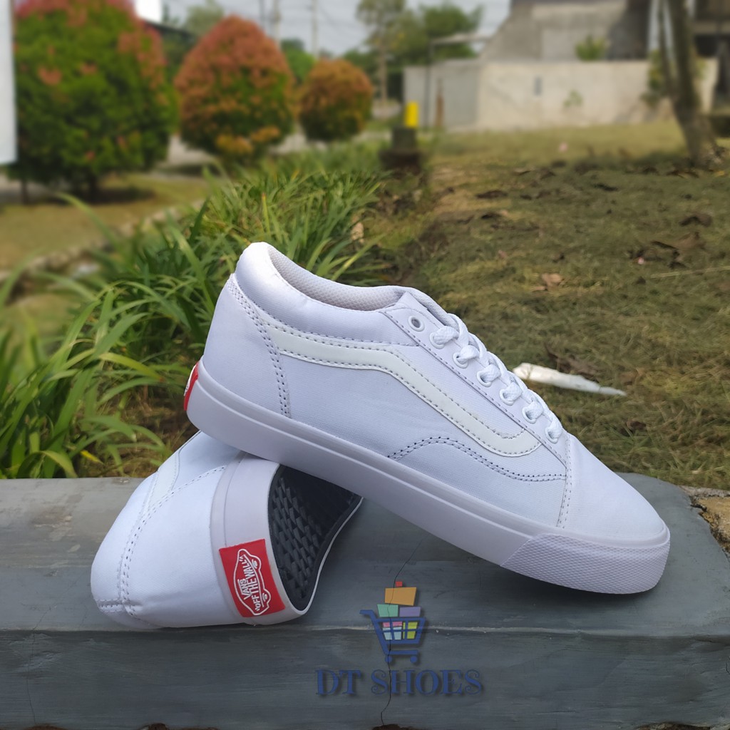 SEPATU VANS OLDSKOOL FULL WHITE