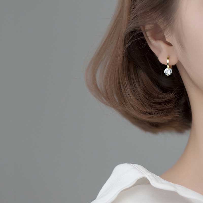 Anting Hoop Kristal Berlian Bahan Titanium Steel Warna Emas Gaya Korea Untuk Wanita