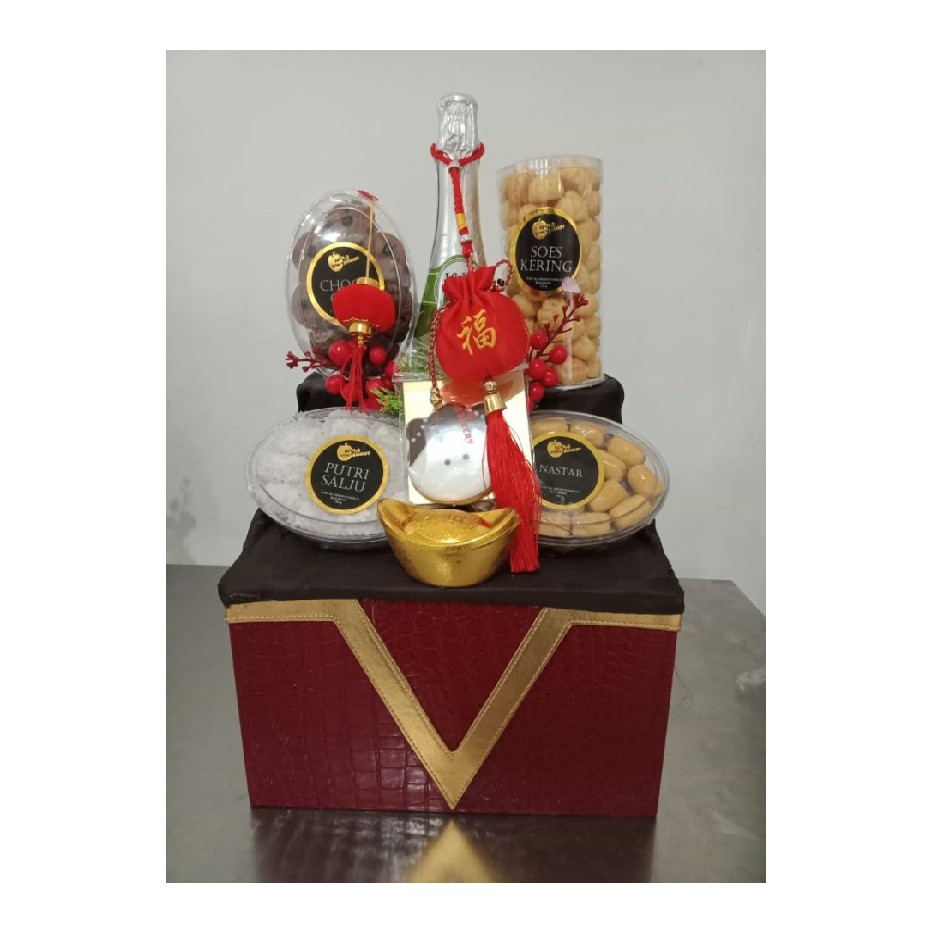 

1 - Hampers Bakery Parcel Apple Dijual Kue Imlek Donut Paket Limited