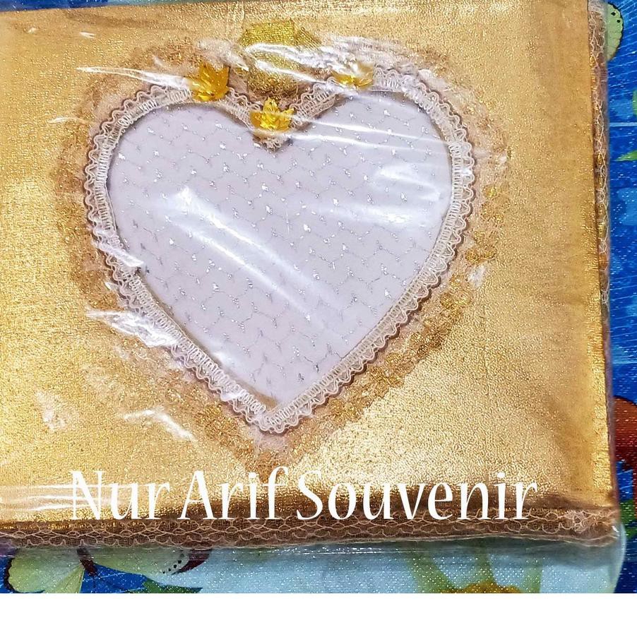 

□ Spesial order! HVQ Souvenir Buku Tamu Emas (1 Pak ada 2 buku) ✅