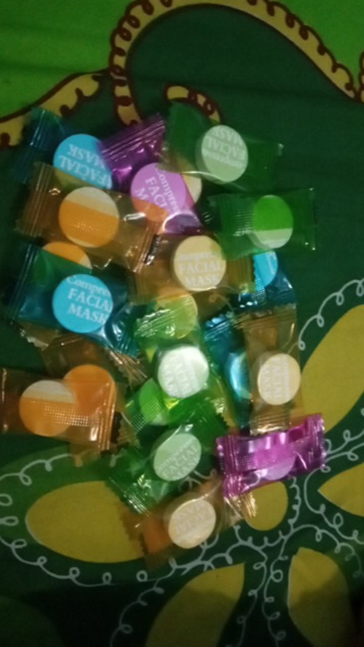 Compressed Mask ( Masker Tissue Topeng )