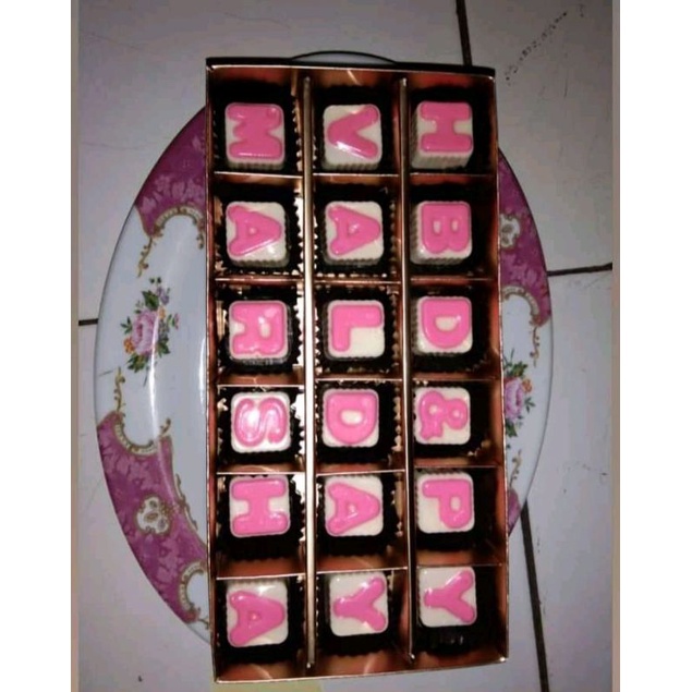 

Coklat valentine sekat 18 coklat hadiah