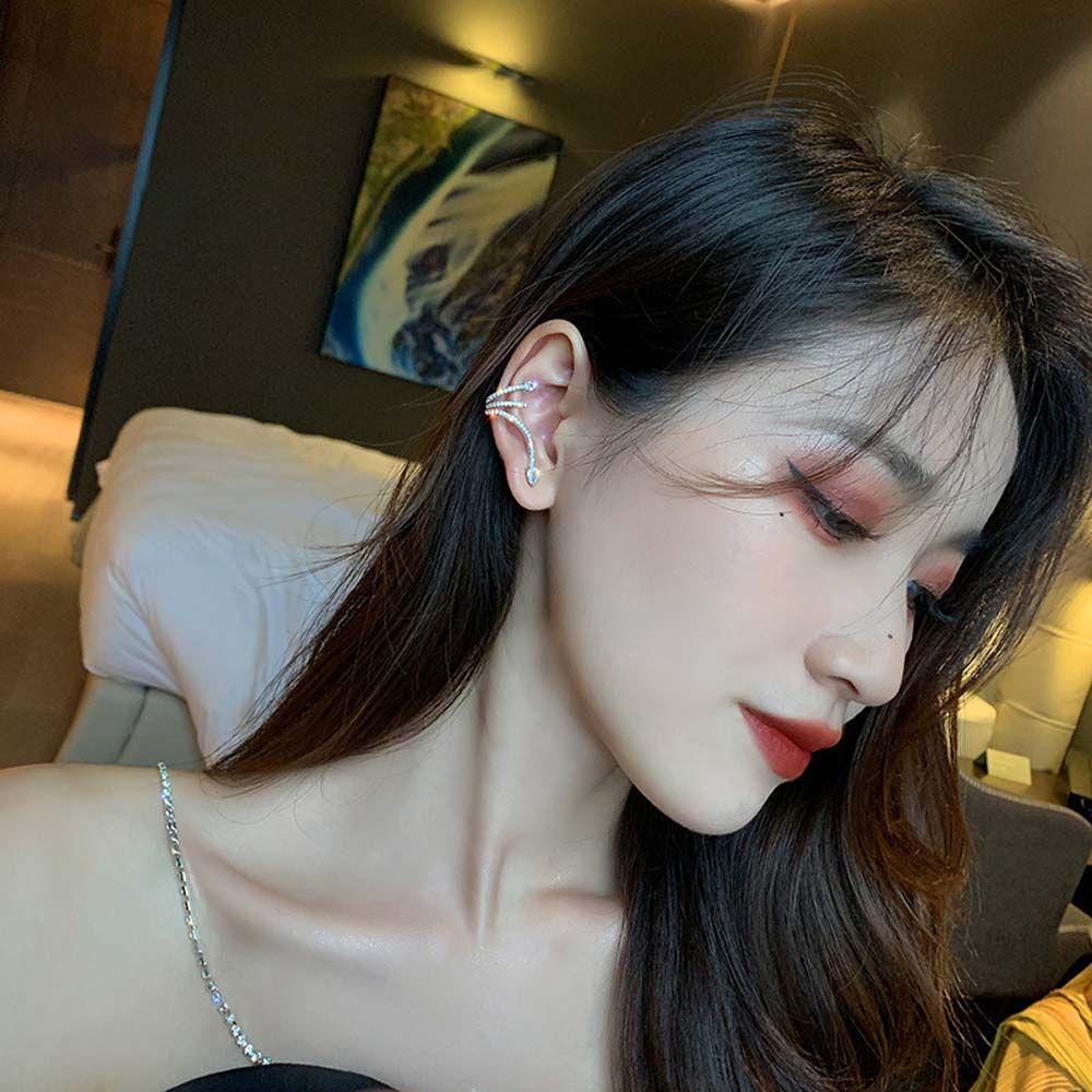 [Elegan] Anting Klip Perempuan Berlebihan Kreativitas Wanita Punk Gadis Kristal Cuff Earrings