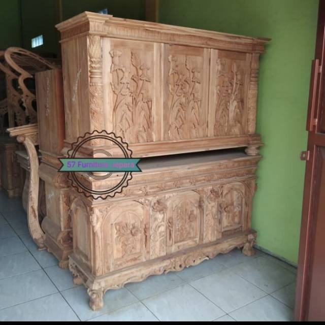 Lemari Hias/Bufet Tv Jati Ukir Mentahan/Bupet Panjang 3 Pintu jati Jepara