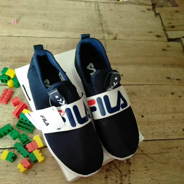 Slip on fiLa