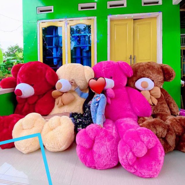 Boneka bear besar