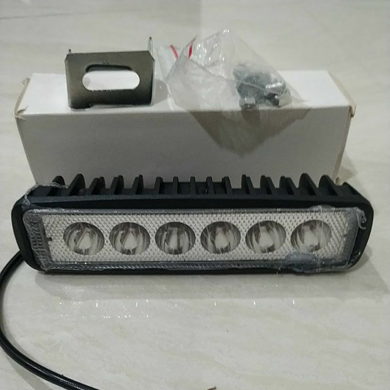 LAMPU LED SOROT 618 NYALA WHITE + BLITZ/LAMPU DEPAN MOTOR VARIASI