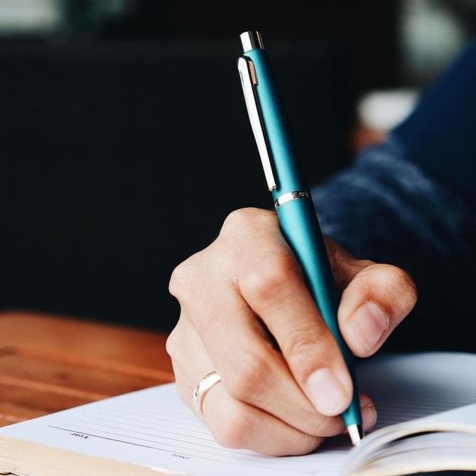 

Sheaffer VFM Peacock Blue Ballpoint