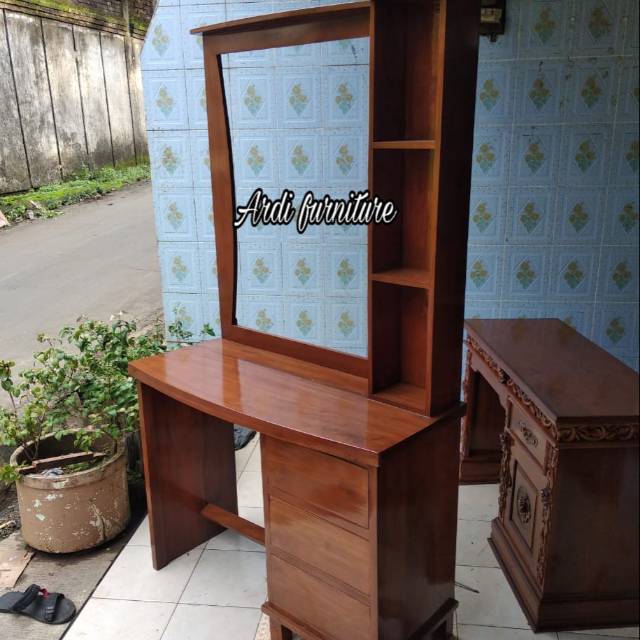 Meja riasan tolet meja rias minimalis