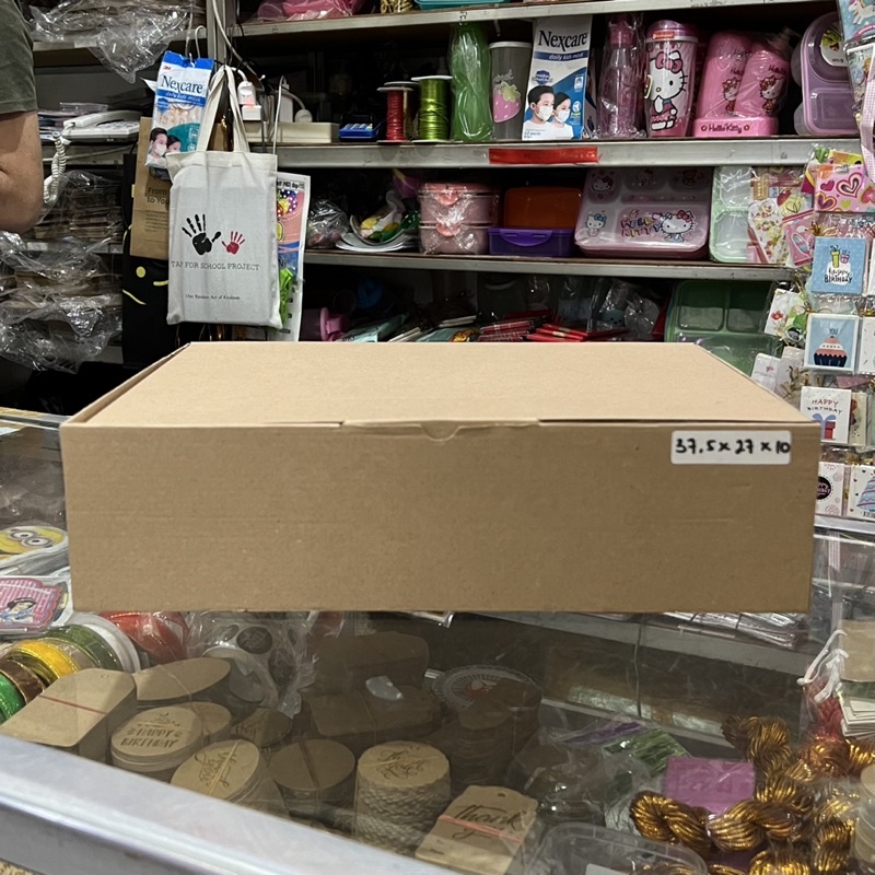 

Dus Die Cut / Kardus / Corrugated Box 37,5x27x10cm