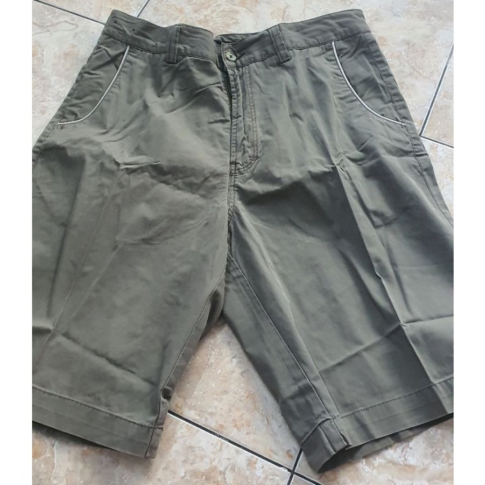 PRELOVED Celana Chino Pendek Pria Gufo