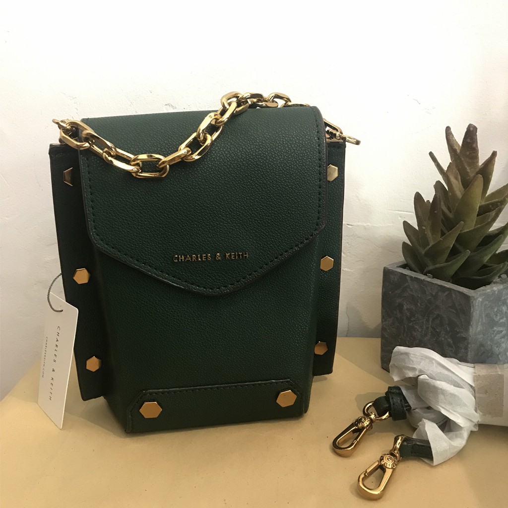 Tas Selempang bahu wanita mini unik Charles and Keith / Woman Stud Detail Chain Sling Bag Original