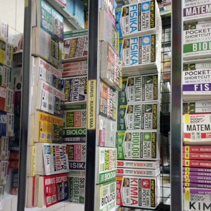 BUKU LATIHAN SOAL DAN RUMUS SMA NEW UPDATE THE KING POCKET MATEMATIKA,KIMIA,BIOLOGI,FISIKA SMA/MA KELAS 10 11 12-4