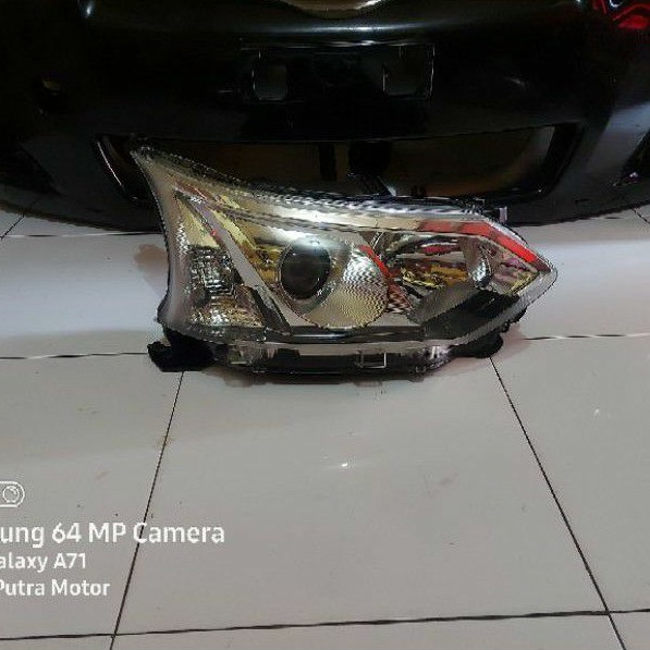 Headlamp Lampu Depan Avanza Veloz 2016 2017 Original