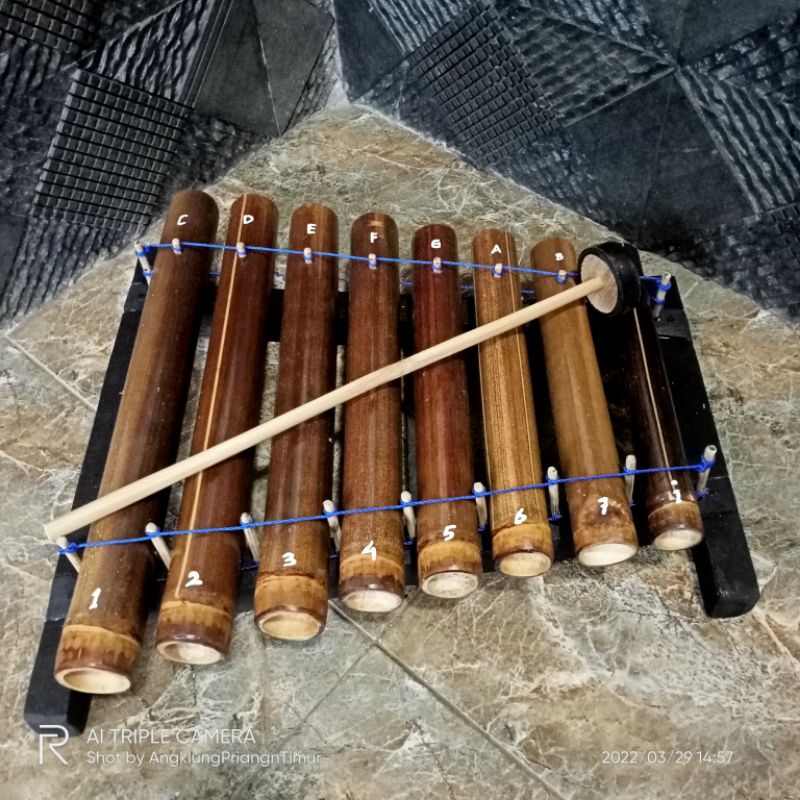 Gambang mini satu oktaf 8 nada bambu hitam ( C - C )
