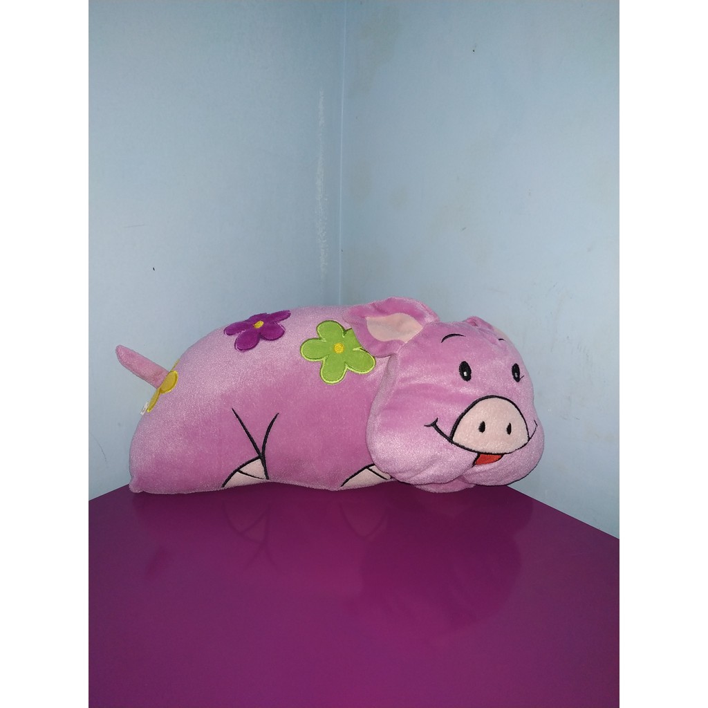 Boneka bantal babi