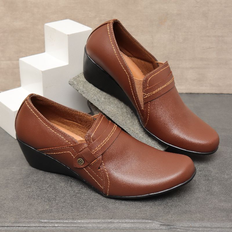 Scorpion Sepatu  Wanita 681 (special price diskon 5%-10% min order 6pc)