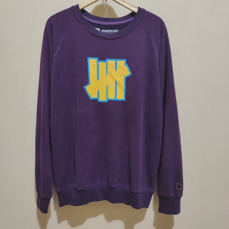 crewneck UNDEFEATED