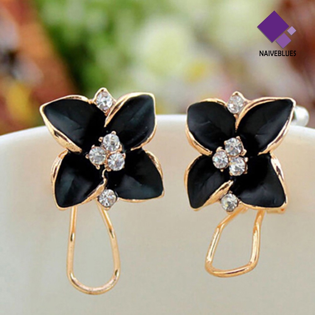 1 Pasang Anting Stud Desain Camellia Tiruan Gaya Elegan Untuk Wanita