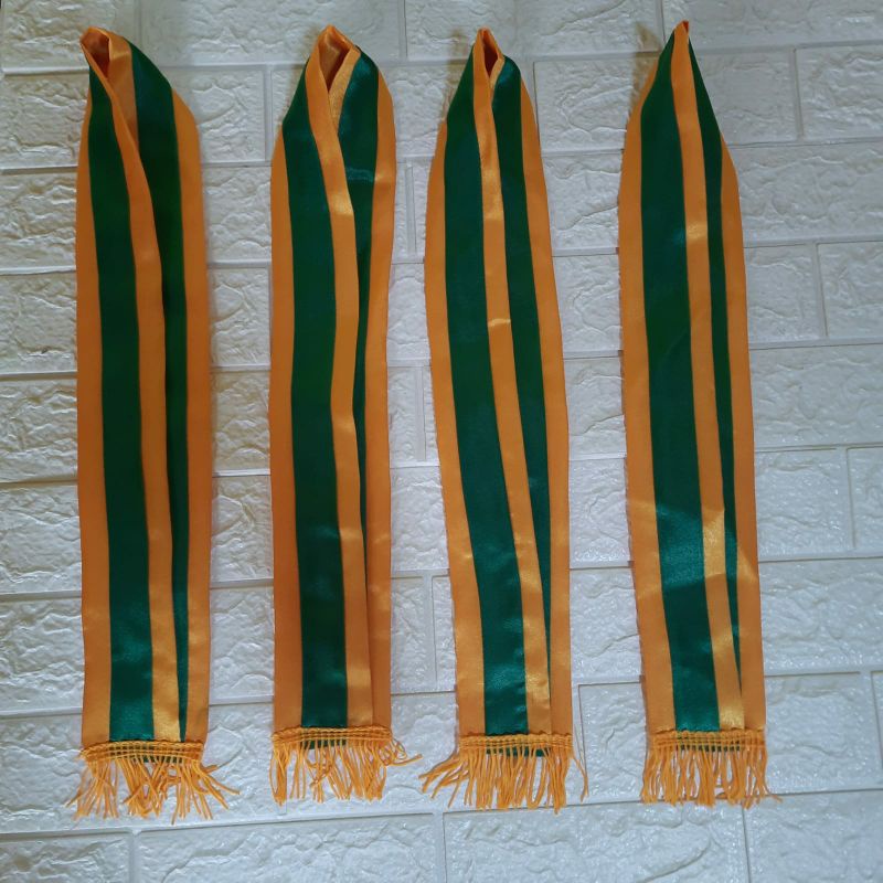 Samir wisuda warna kuning-hijau