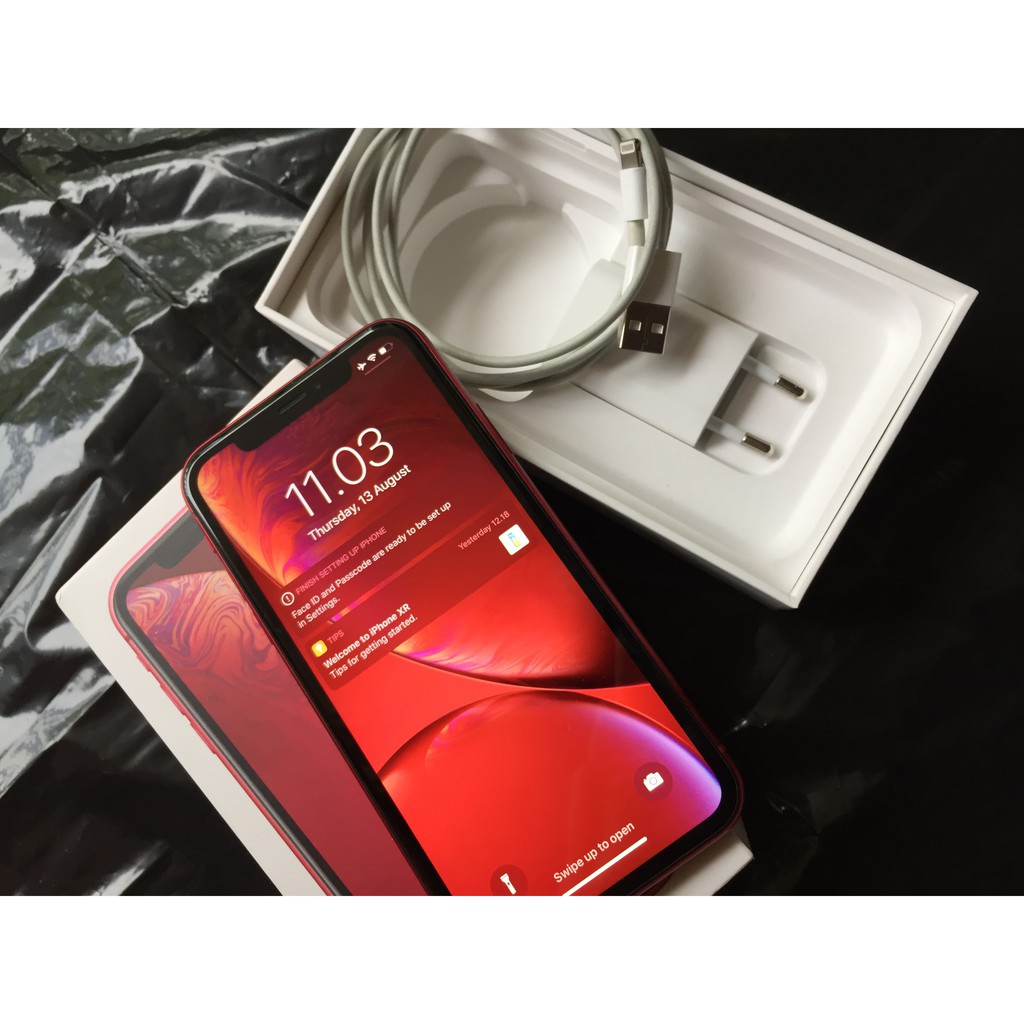 iPhone XR 128gb Resmi iBox RED LIKE NEW MINT CONDITION inc nota ibox