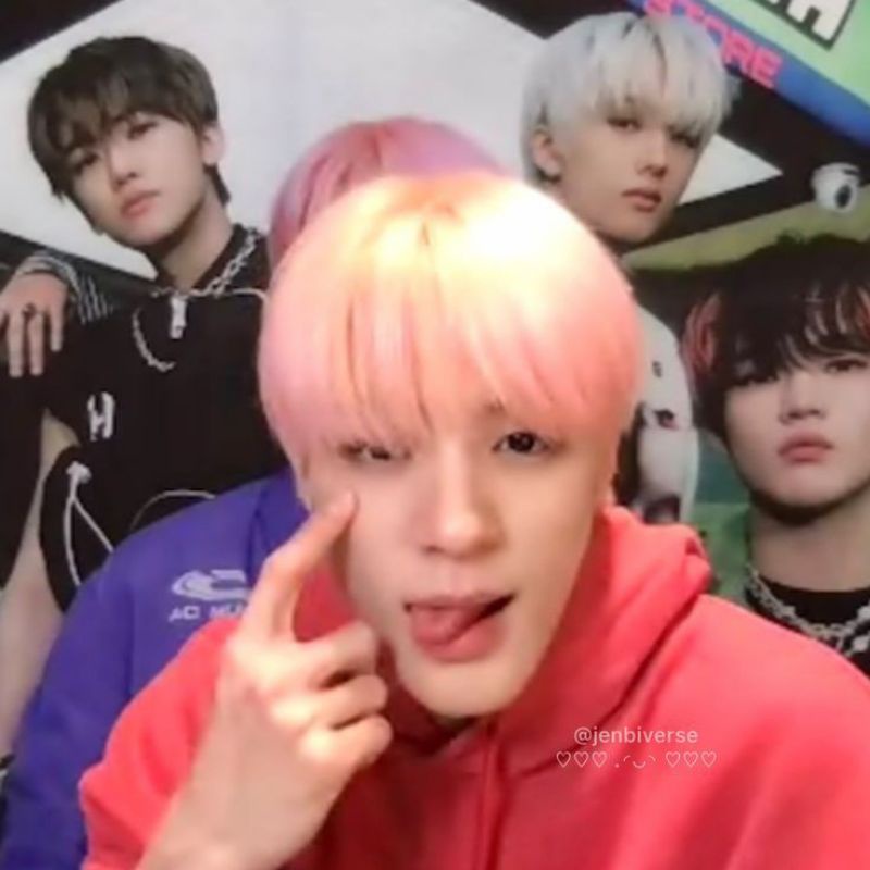 co packing  ready ina matching game card jeno set