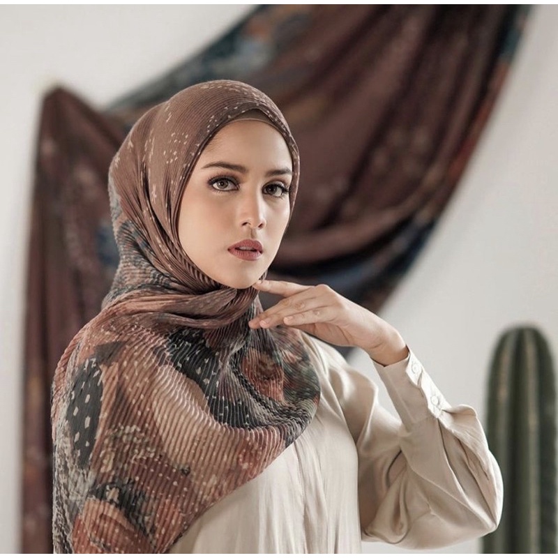 opuntia series pleated buttonscarves