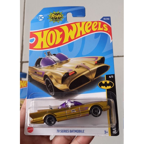 hotwheels TV SERIES BATMOBILE HW BATMAN