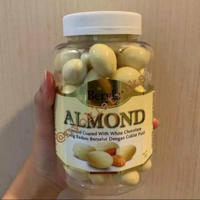 

Beryl's Almond White Chocolate